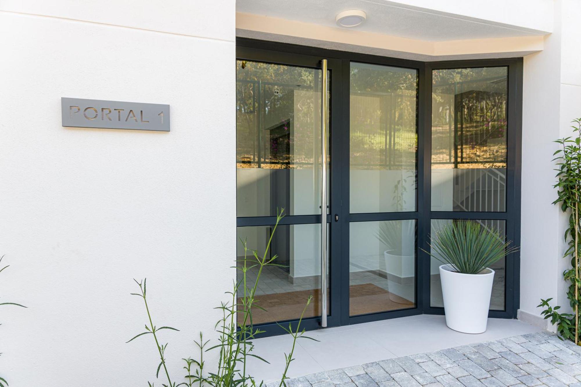 Penthouse On The Golden Mile Marbella Exterior photo